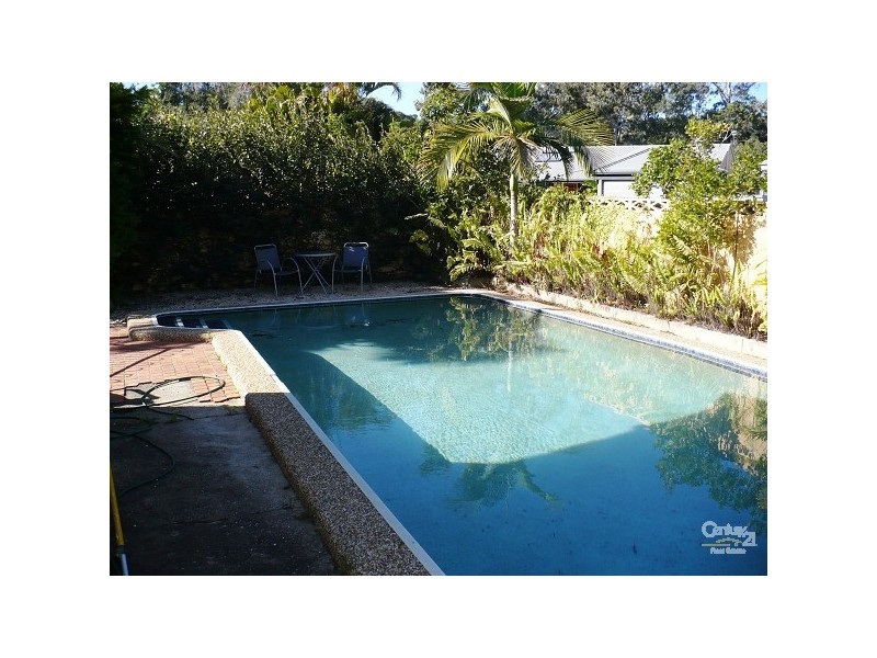 33 Whitsunday Drive, Currumbin Waters QLD 4223