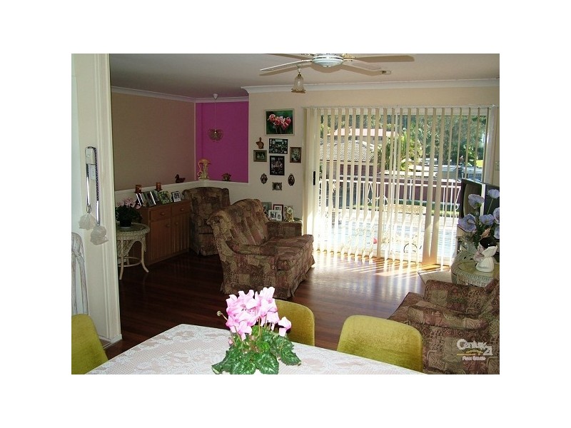 27 Gollan Drive, Tweed Heads West NSW 2485