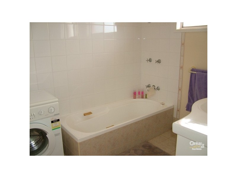 27 Gollan Drive, Tweed Heads West NSW 2485