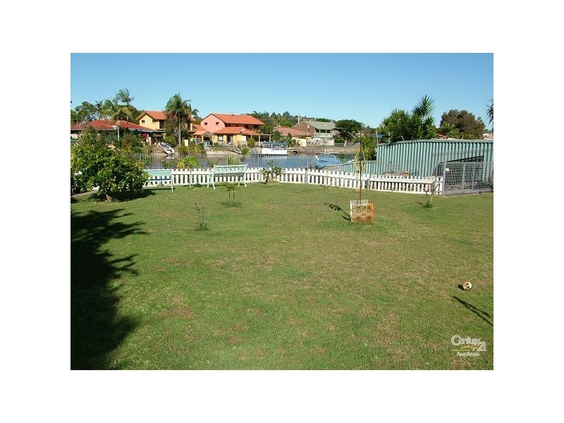 27 Gollan Drive, Tweed Heads West NSW 2485