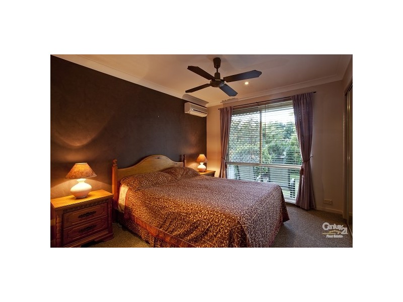 26 Clonakilty Close, Banora Point NSW 2486