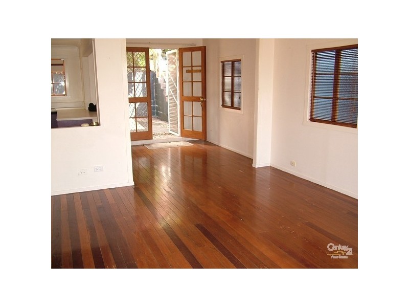 104 Garrick Street, Coolangatta QLD 4225