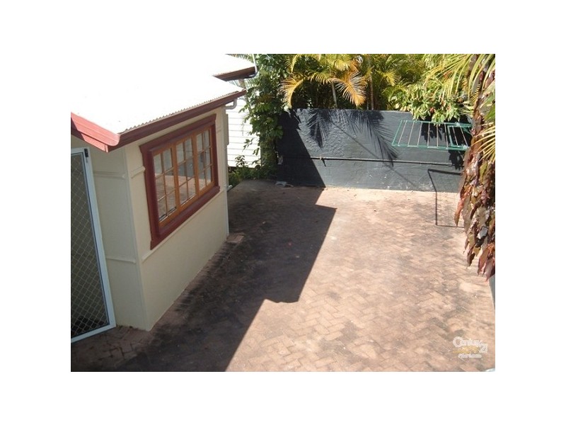 104 Garrick Street, Coolangatta QLD 4225