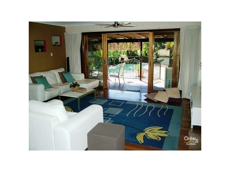 17 Binya Avenue, Kirra QLD 4225