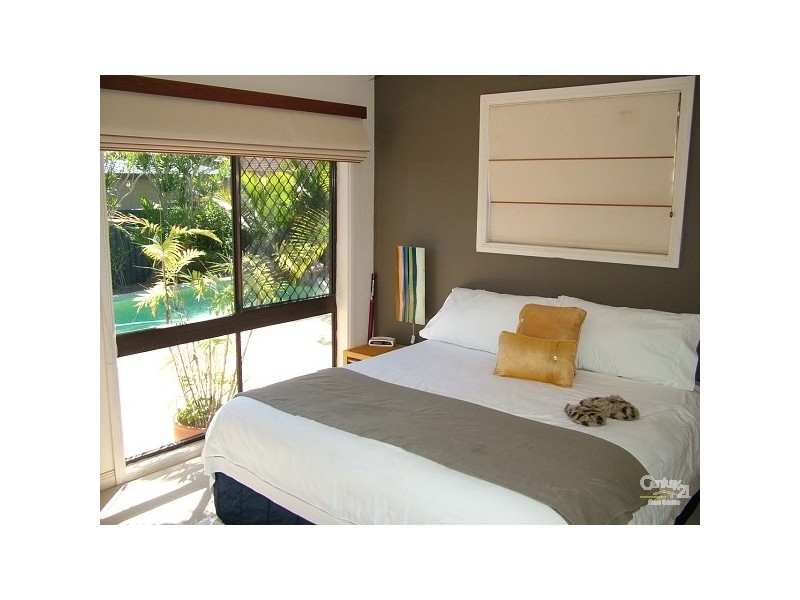 17 Binya Avenue, Kirra QLD 4225