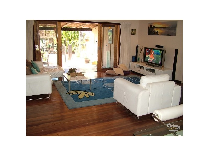 17 Binya Avenue, Kirra QLD 4225