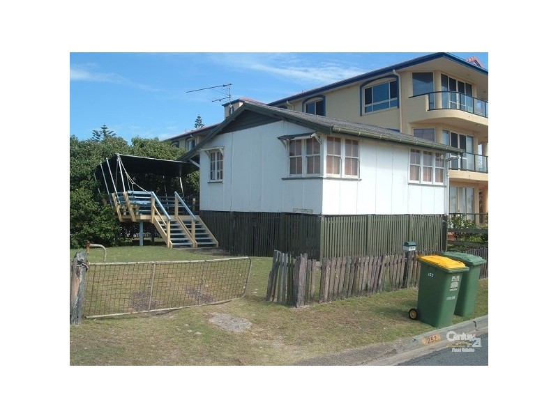 252 Pacific Parade, Bilinga QLD 4225
