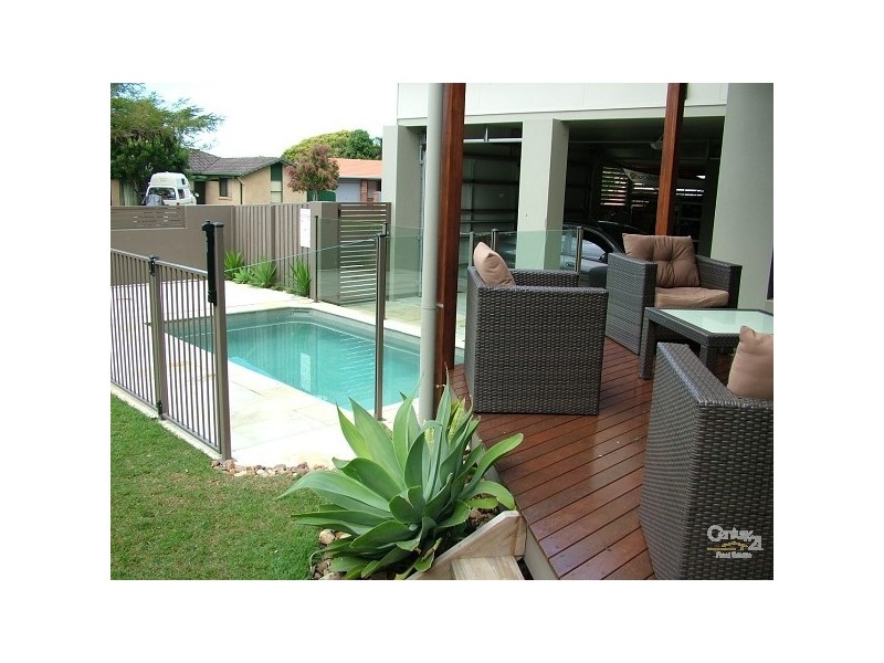 25A Mariners Crescent, Banora Point NSW 2486