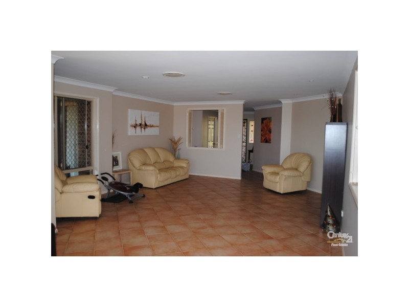 17 Stonehaven Way, Banora Point NSW 2486