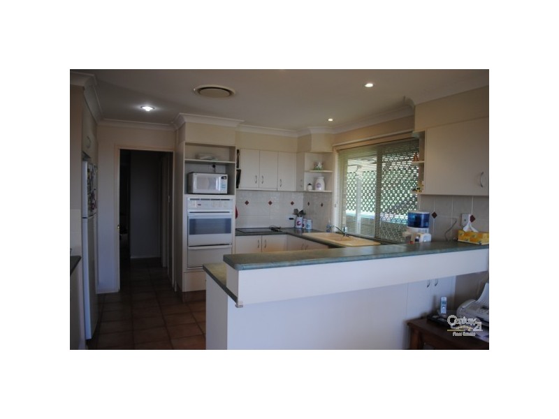 17 Stonehaven Way, Banora Point NSW 2486