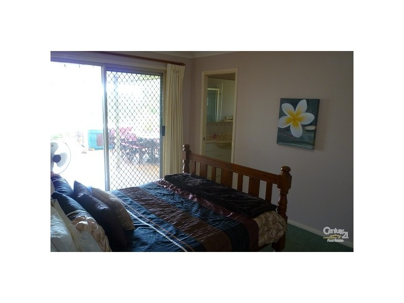 17 Stonehaven Way, Banora Point NSW 2486