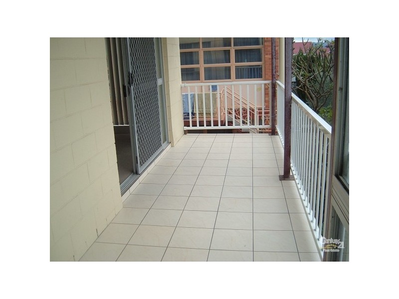 2/200 Pacific Parade, Bilinga QLD 4225