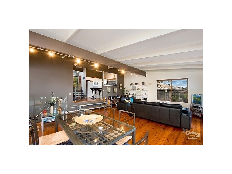 102 Garrick Street, Coolangatta QLD 4225