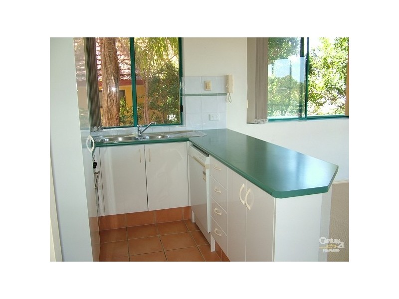 8/40 Rutledge Street, Coolangatta QLD 4225