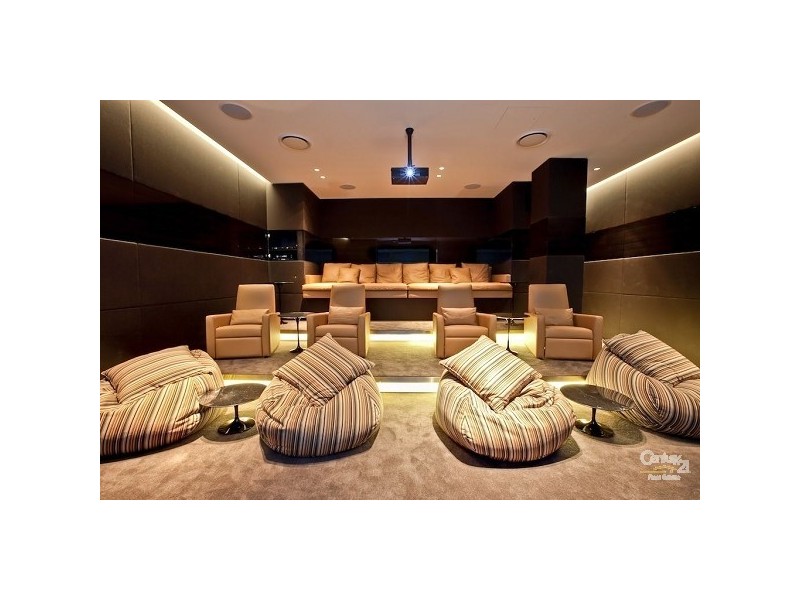 1 Douglas Street, Kirra QLD 4225