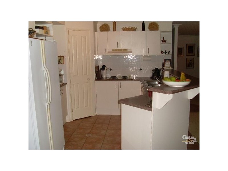 4 Rosslea Court, Banora Point NSW 2486