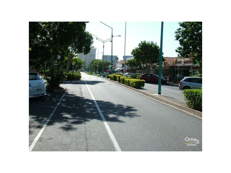 13 Griffith Street, Coolangatta QLD 4225