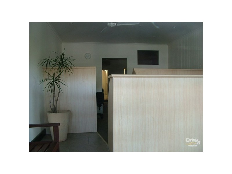 13 Griffith Street, Coolangatta QLD 4225