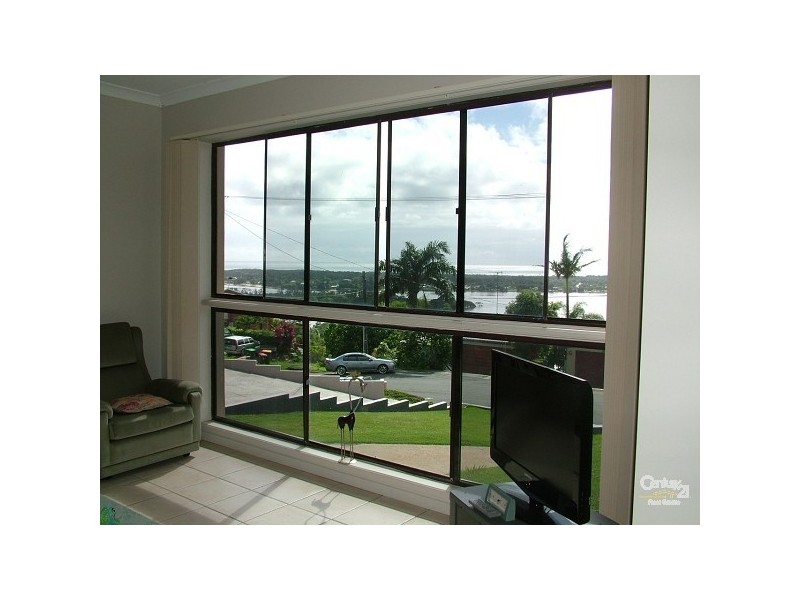 13 Blue Haze Crescent, Banora Point NSW 2486