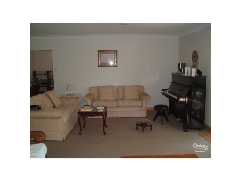 4 Lakes Drive, Tweed Heads West NSW 2485