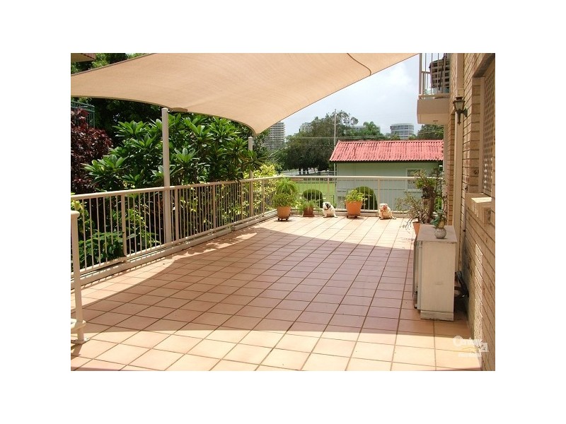 3/18 Dutton Street, Coolangatta QLD 4225