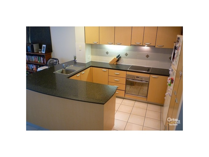 8448 Magnolia Drive East  Villa Casablanca, Hope Island QLD 4212