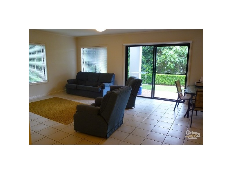 8448 Magnolia Drive East  Villa Casablanca, Hope Island QLD 4212