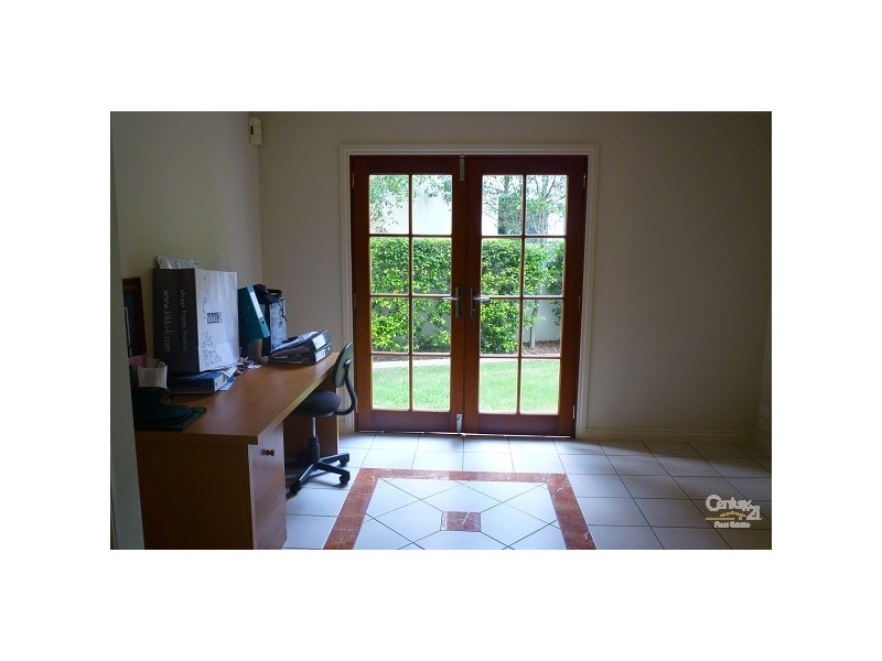 8448 Magnolia Drive East  Villa Casablanca, Hope Island QLD 4212