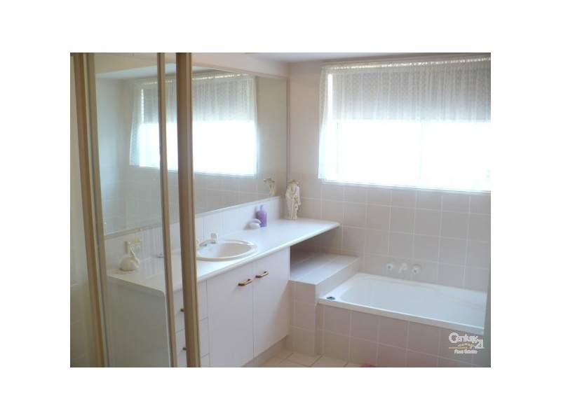 17/1 Macleay Court, Banora Point NSW 2486