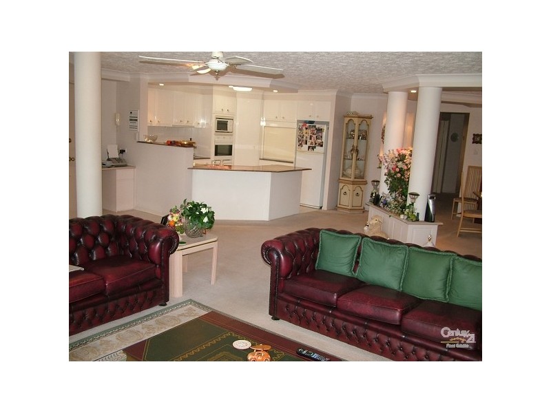 2/54 McLean Street, Coolangatta QLD 4225