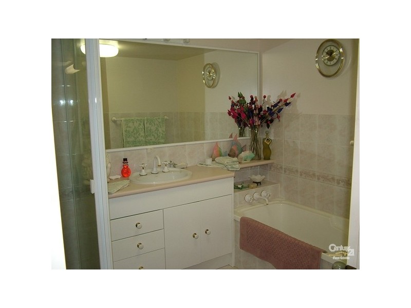 2/54 McLean Street, Coolangatta QLD 4225