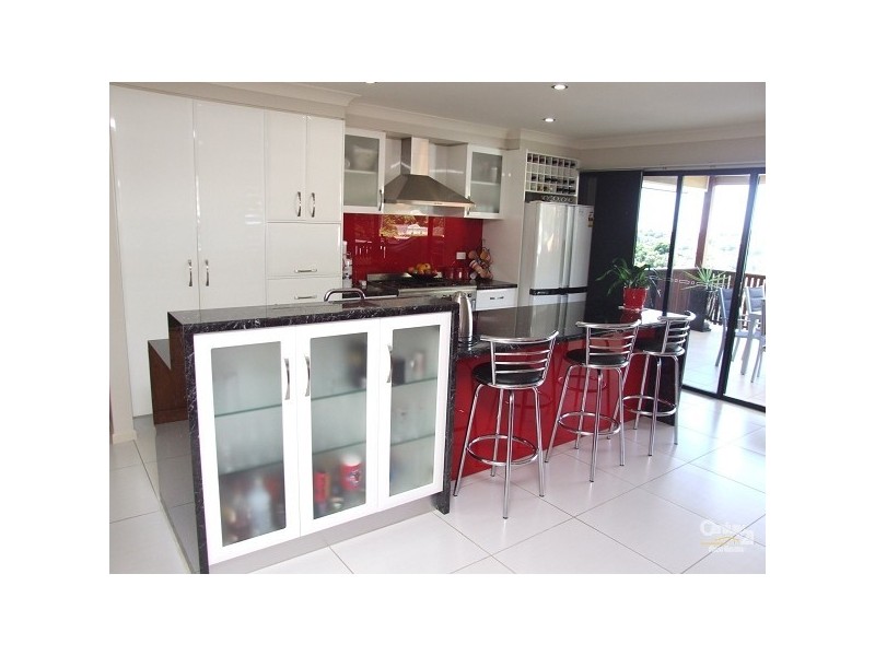 13 Mourne Terrace, Banora Point NSW 2486