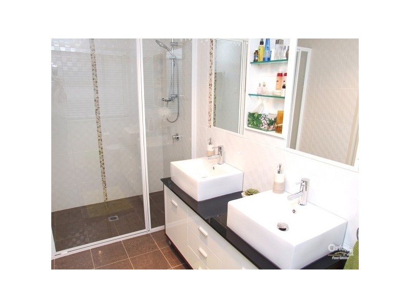 13 Mourne Terrace, Banora Point NSW 2486