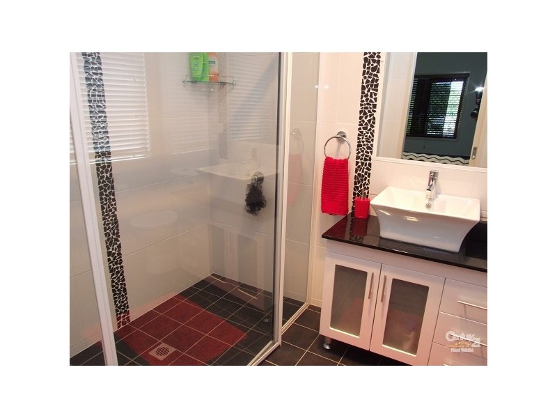 13 Mourne Terrace, Banora Point NSW 2486