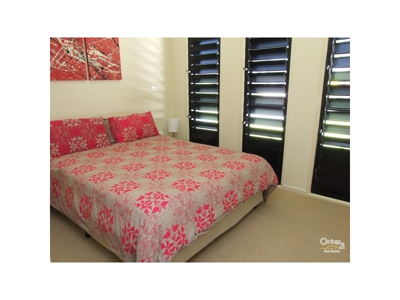 13 Mourne Terrace, Banora Point NSW 2486