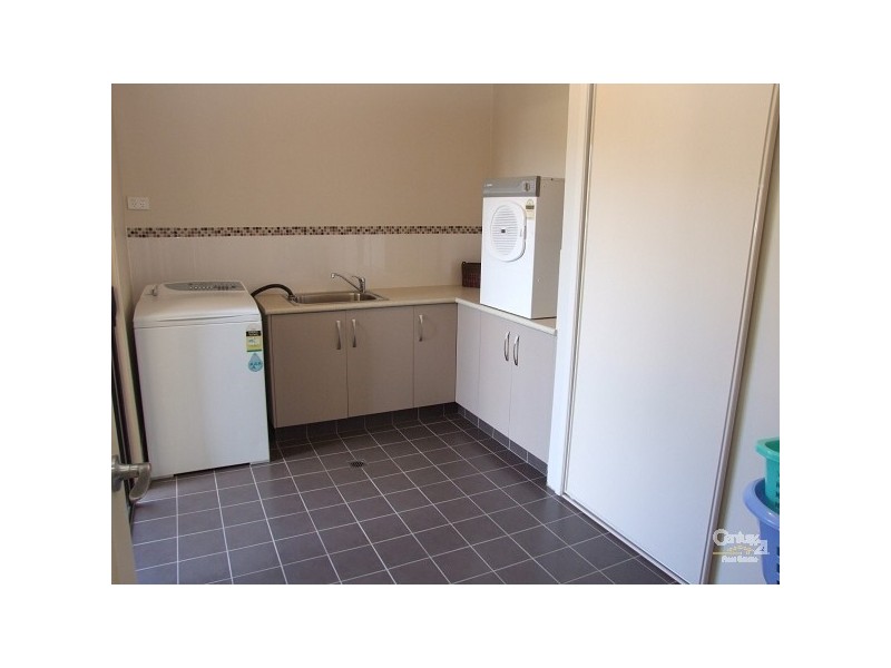 13 Mourne Terrace, Banora Point NSW 2486