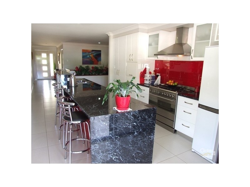 13 Mourne Terrace, Banora Point NSW 2486