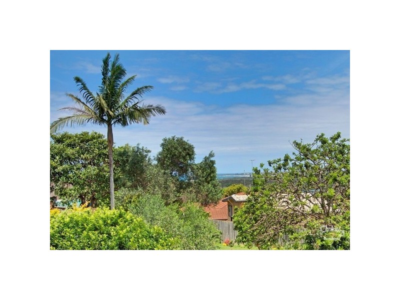 42a Walter Cres, Banora Point NSW 2486