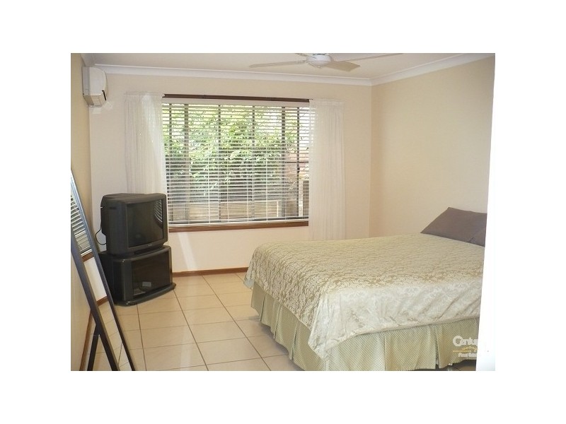 2/2 Mibbin Parade, Banora Point NSW 2486