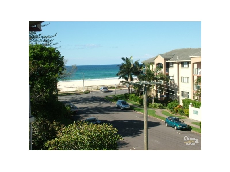 8/151 Golden Four Drive, Bilinga QLD 4225