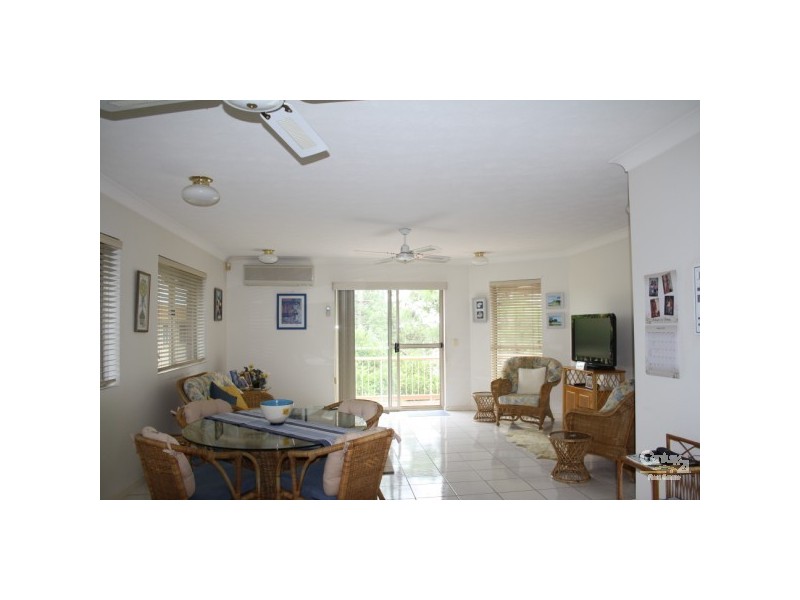 8/151 Golden Four Drive, Bilinga QLD 4225