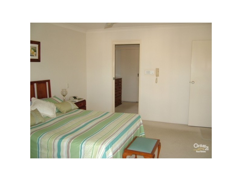 8/151 Golden Four Drive, Bilinga QLD 4225