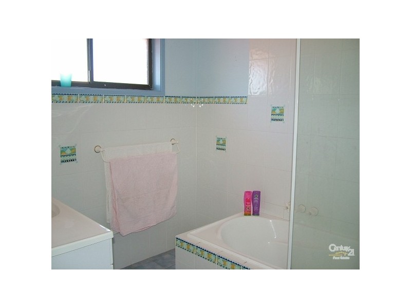 2/126 Jacaranda Ave, Tweed Heads West NSW 2485