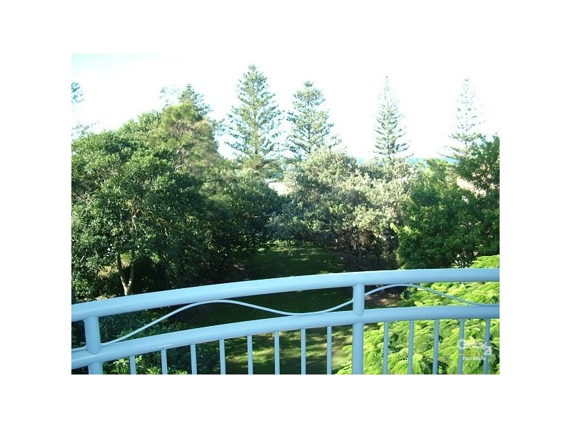 12/139 Golden Four Drive, Bilinga QLD 4225