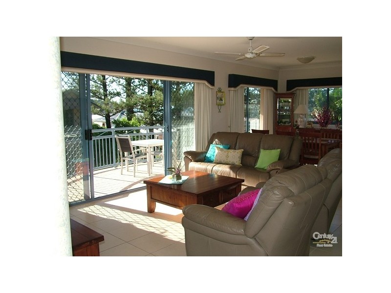 12/139 Golden Four Drive, Bilinga QLD 4225