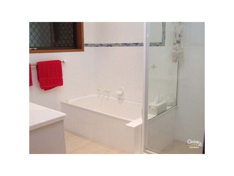 26 Cominan Avenue, Banora Point NSW 2486