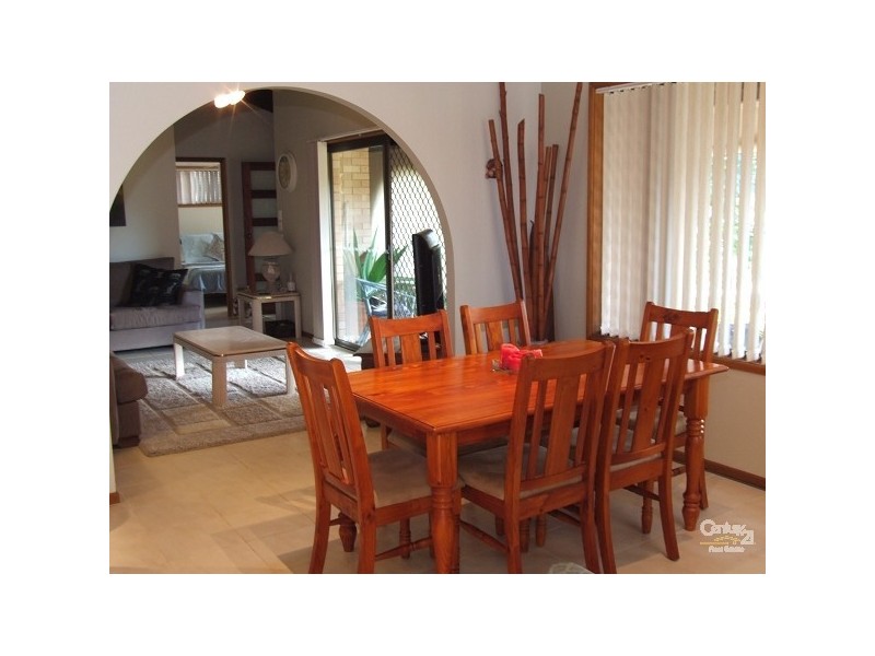 26 Cominan Avenue, Banora Point NSW 2486