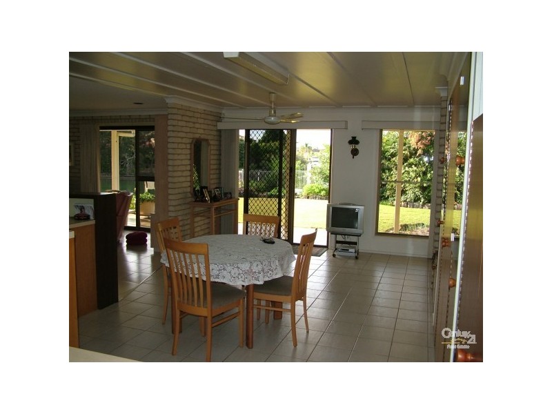 112 Jacaranda Ave, Tweed Heads West NSW 2485