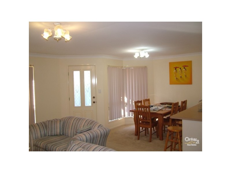 1/84 Honeymyrtle Dr, Banora Point NSW 2486