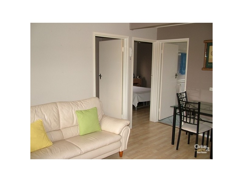 2/27 Coolangatta Road, Kirra QLD 4225